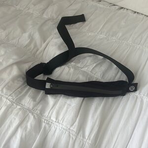Lululemon belt bag for running